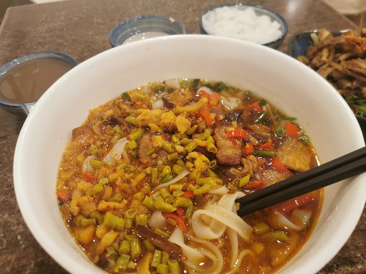 sour and spicy chicken gizzard rice noodle 酸辣鸡珍粉, Master Noodle